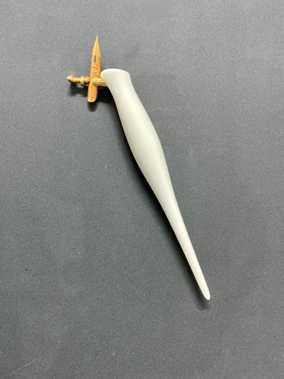CARROT HOLDER BY ASH